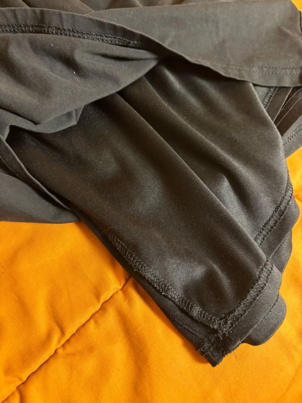 superdown Black Long Sleeve Bodycon Dress with Front Ring Cutout - Picture 4 of 5